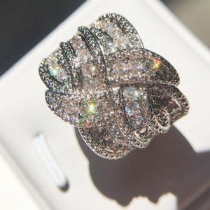 Gorgeous Womans Silver & Simulated Stone Ring